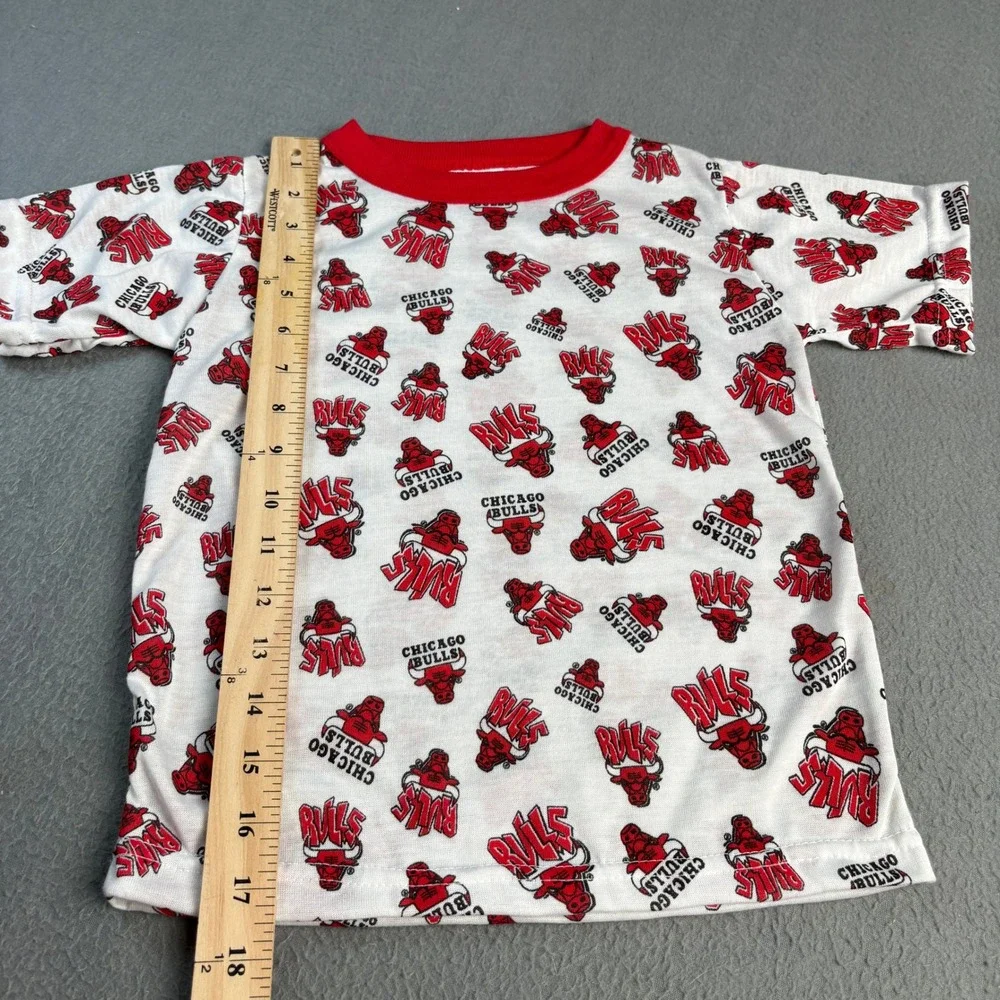 Vintage Chicago Bulls Kids T-Shirt and Shorts Set Size 5-6 Made in USA NBA 90s